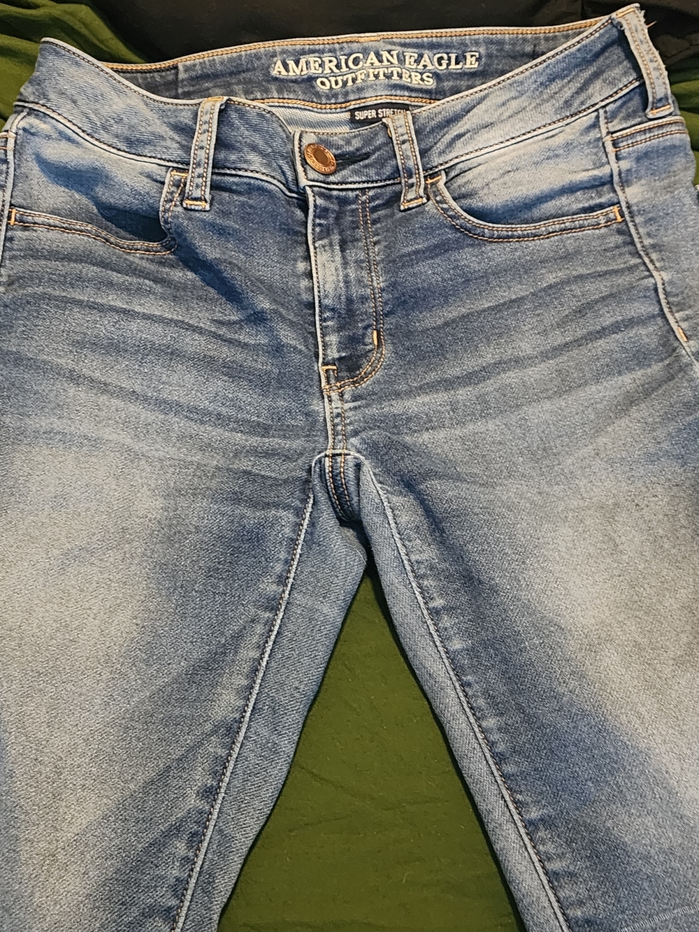 American Eagle Outfitters Light Wash Skinny Jeans